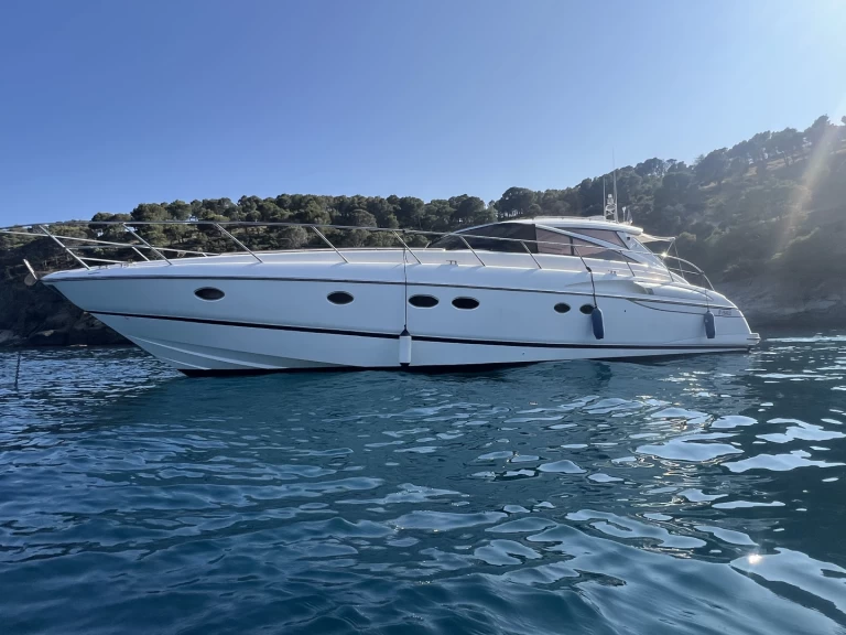 Luxury Yacht rental with or without captain Princess Roses