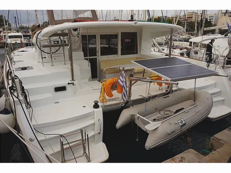 Catamaran rental in Gouvia - Lagoon Lagoon 400 S2[G]