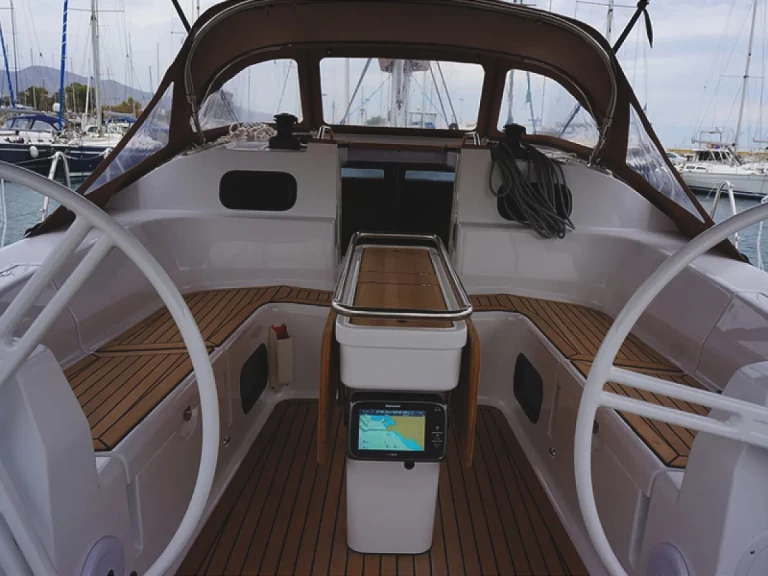 Sailboat for rent Gouvia at the best price