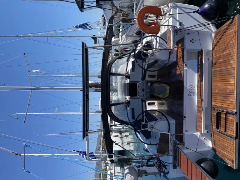Sailboat rental with or without captain Bénéteau Alimos