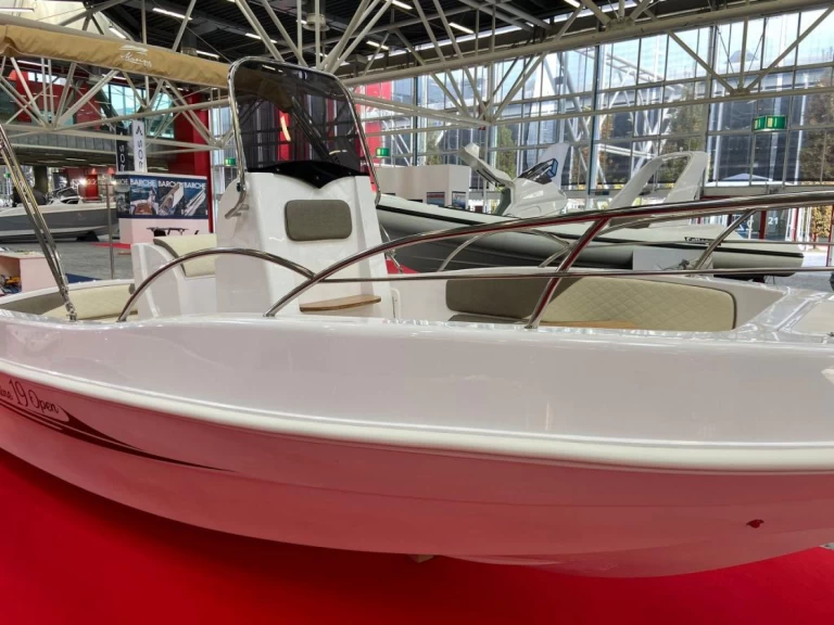 Boat rental marinesite 19 open in Sirmione on Samboat