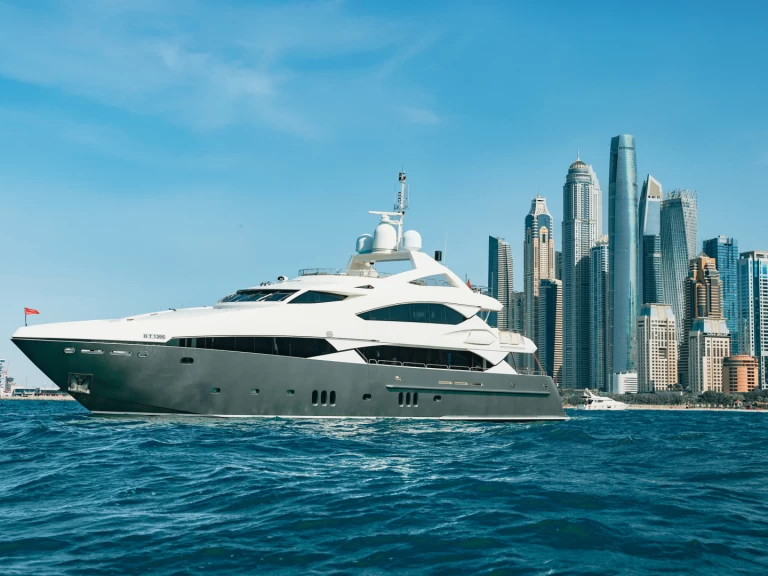 Rent a Sunseeker Encore Dubaï harbour