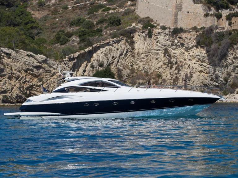 Bareboat Rental Motorboat Sunseeker with a boat licence