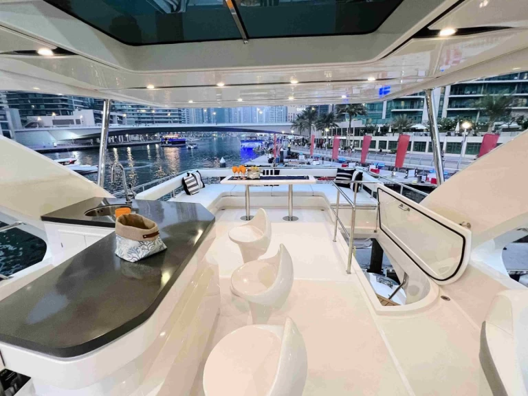 Bareboat Rental Luxury Yacht Custom with a boat licence