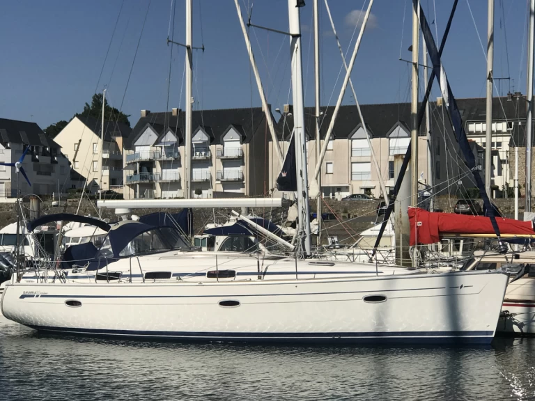 Yacht charter Locmiquélic cheap Bavaria 39 Cruiser
