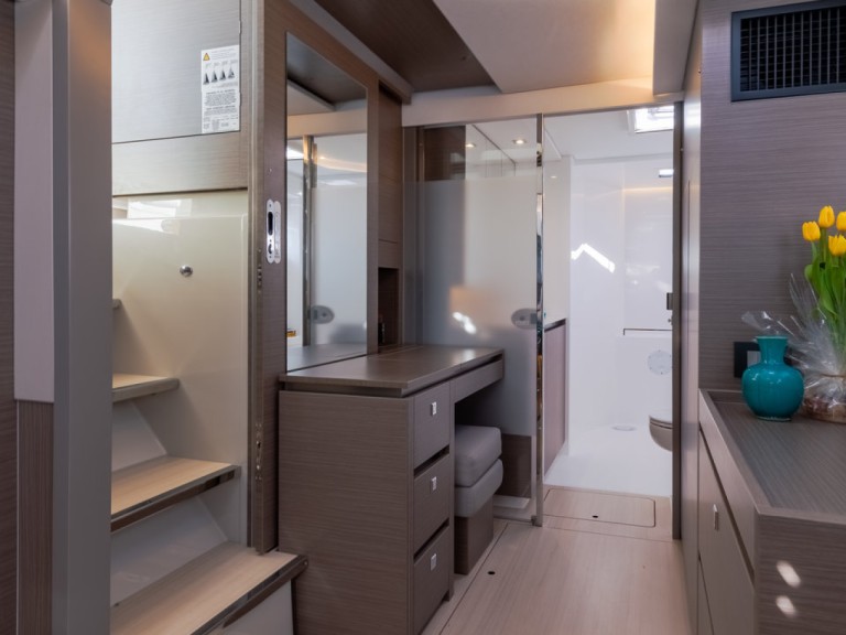 Catamaran for rent Road Town at the best price