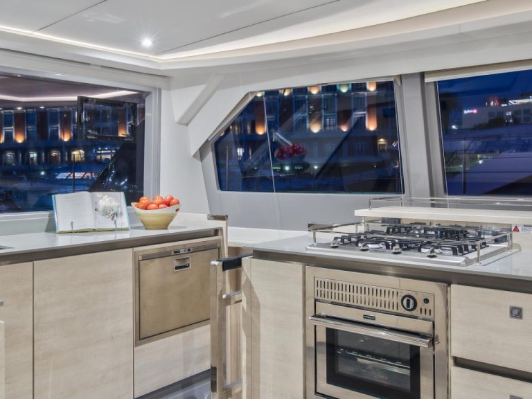 Yacht charter Antigua cheap Leopard 50