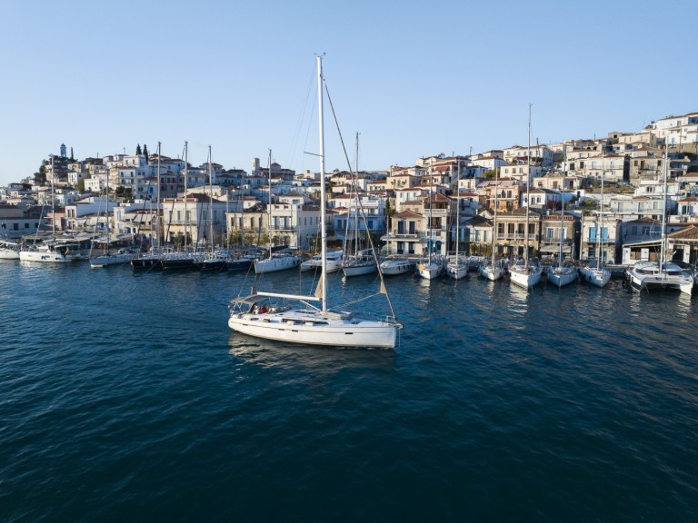 Sailboat rental in Alimos - Bavaria Cruiser 51