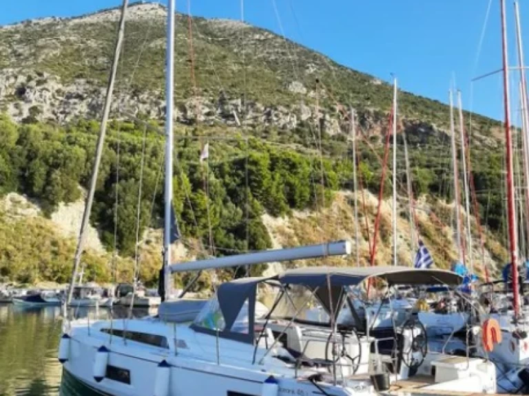 Bareboat Rental Sailboat Bénéteau with a boat licence