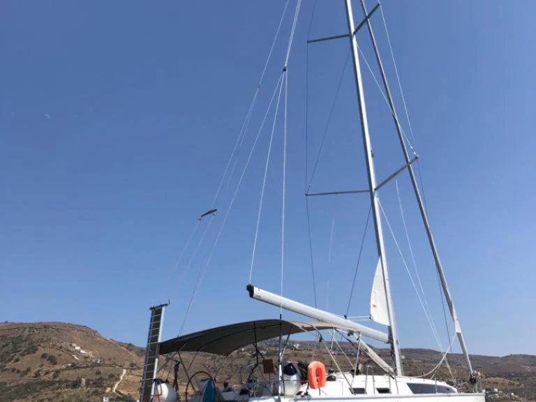 Boat rental Bavaria Cruiser 51 in Alimos on Samboat