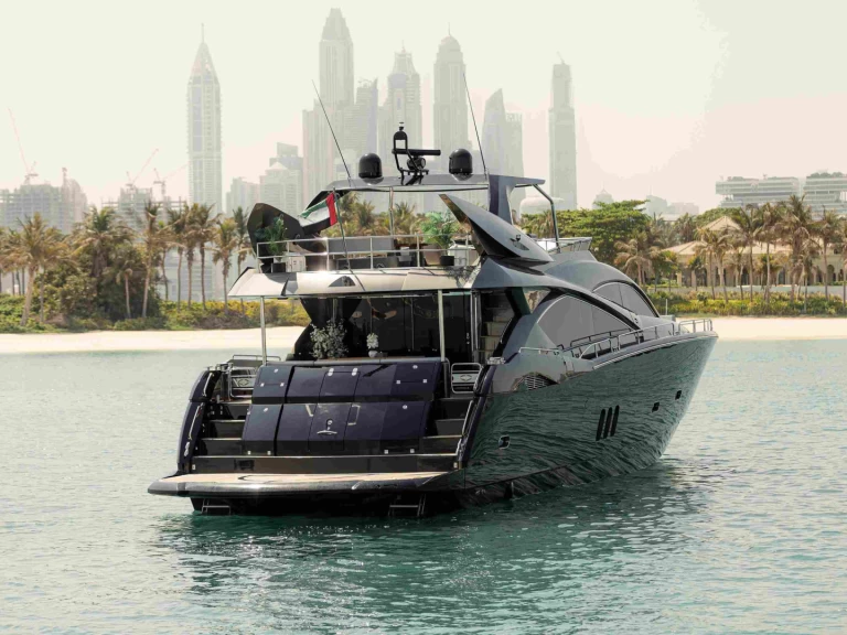 Boat rental Sunseeker Yacht 82 in Dubai Marina on Samboat