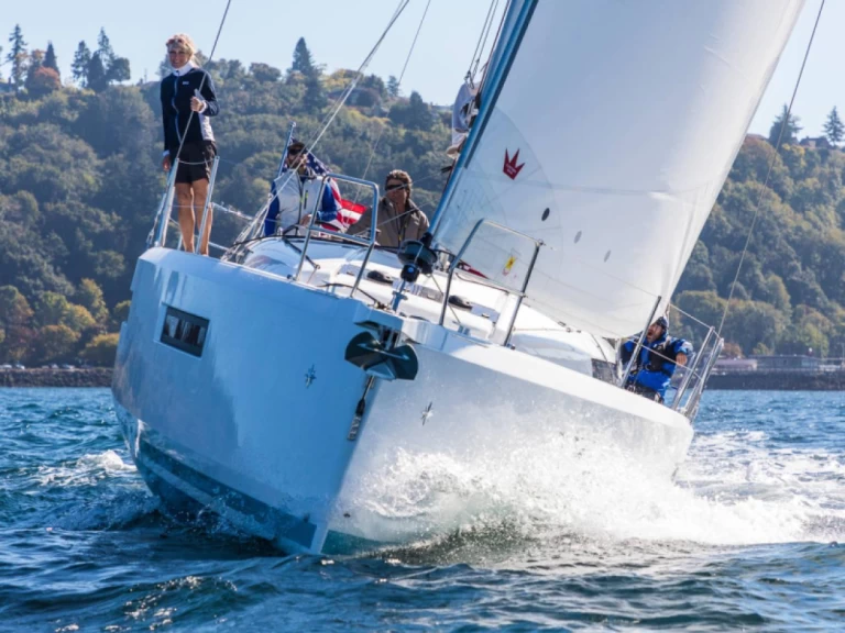 Sailboat rental with or without captain Jeanneau Puntone