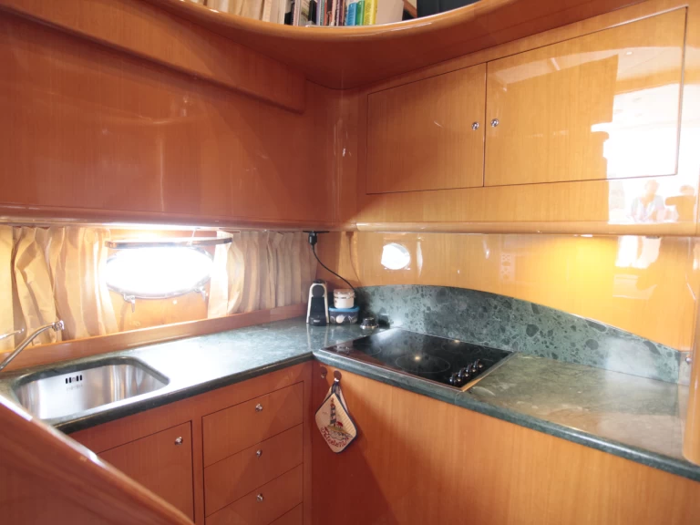 Bareboat Rental Luxury Yacht Uniesse with a boat licence