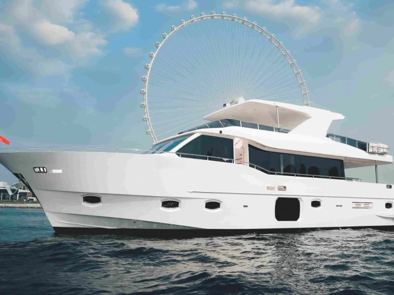 Yacht charter Dubai Marina cheap 82