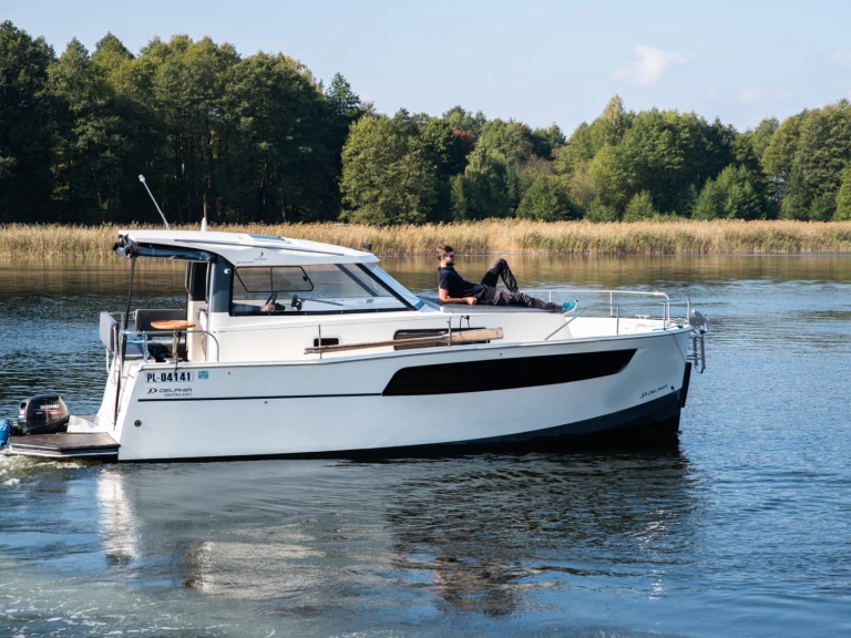 Motorboat rental in Ogonki - nautika 830