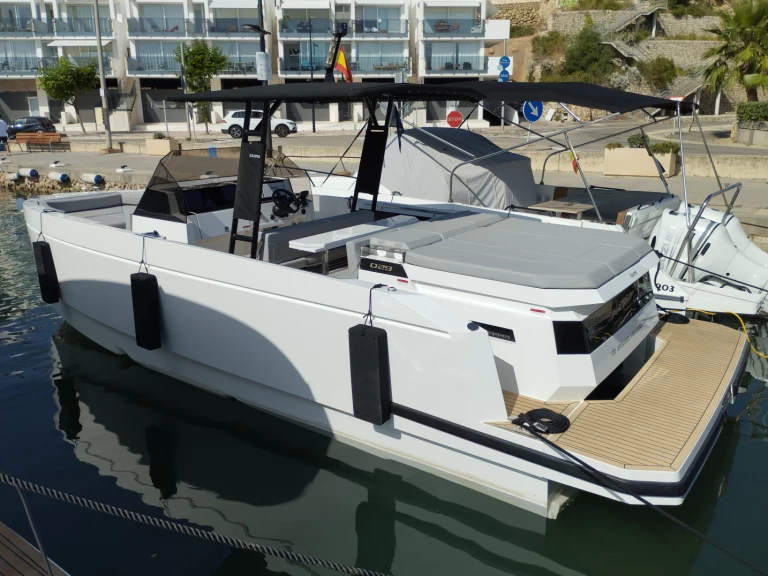 Rent a DE ANTONIO Yachts D29 Open Mahón