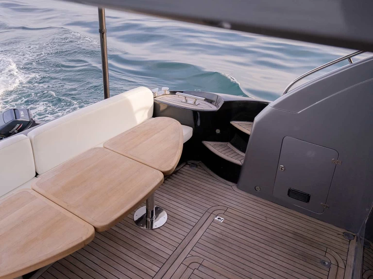 Boat rental Azimut Azimut 55 in Phuket (City) on Samboat