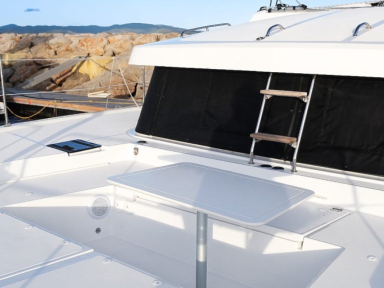 Rent a 15 BALI 3.8 CATSMART Ajaccio