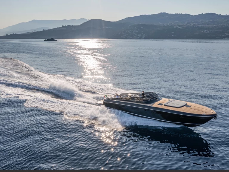 Rent a Itama 62RS Tourlos