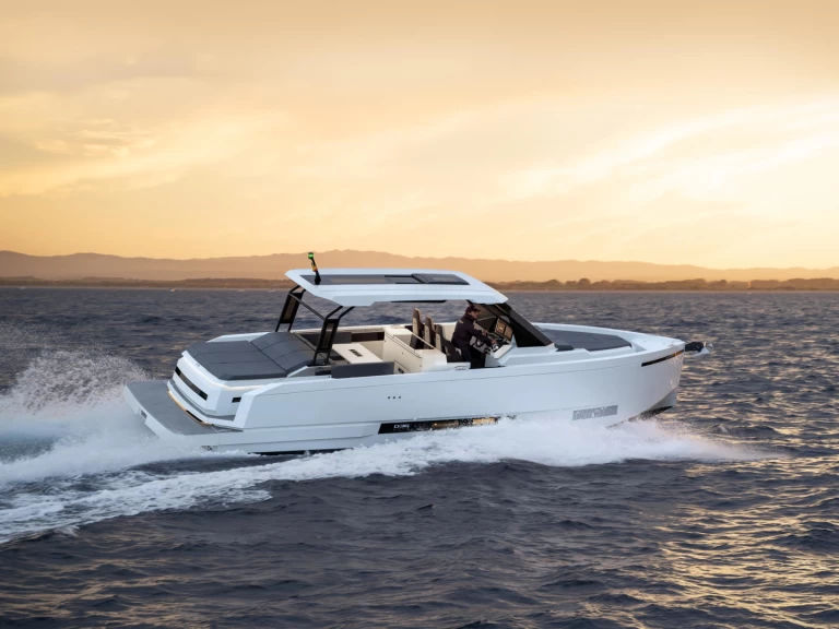 Motorboat for rent Seget Donji at the best price