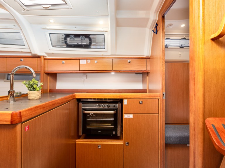 Bareboat Rental Sailboat Bavaria with a boat licence