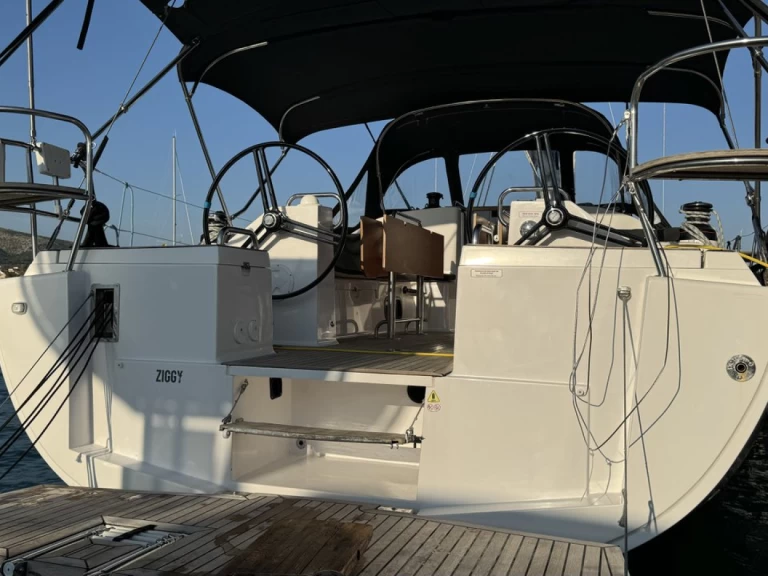 Sailboat for rent Trogir at the best price