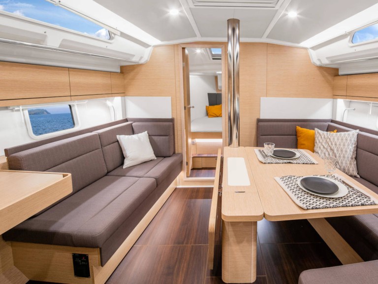 Boat rental Hanse Hanse 418 in Trogir on Samboat