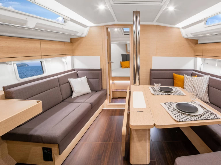 Boat rental Hanse Hanse 418 in Trogir on Samboat