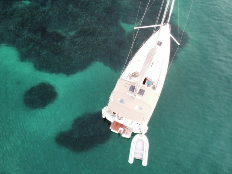 Sailboat for rent Toulon at the best price