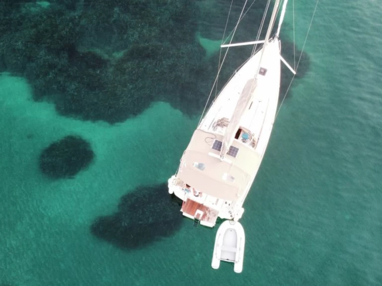 Sailboat for rent Toulon at the best price