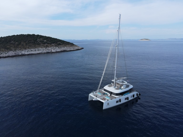 Bareboat Rental Catamaran Sunreef with a boat licence