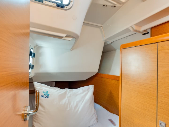 Rent a Jeanneau Sun Odyssey 349 Punat