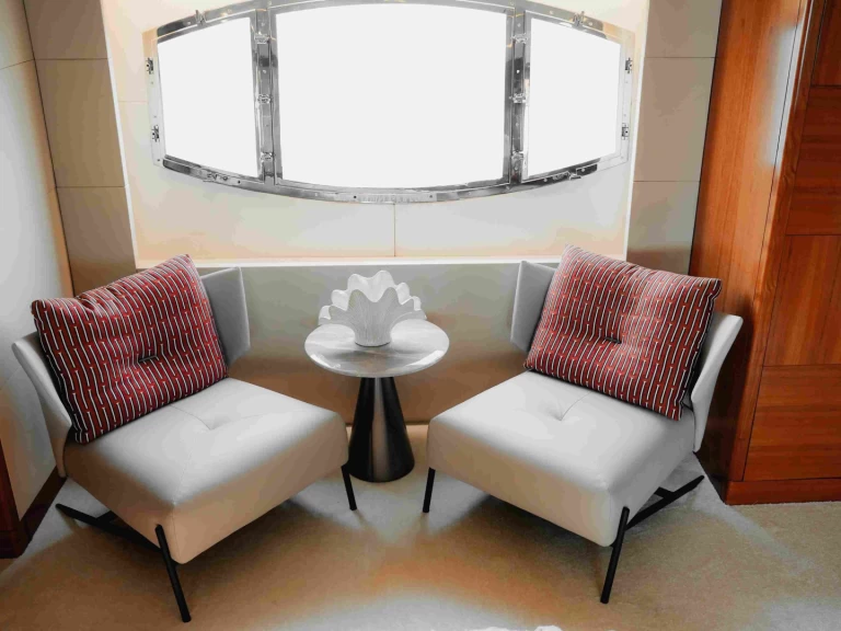 Boat rental Majesty Yachts 110 in Dubai Marina on Samboat