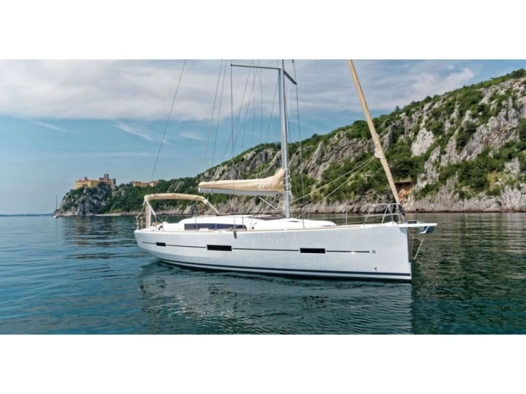 Yacht charter Baiona cheap Dufour 412 Grand Large
