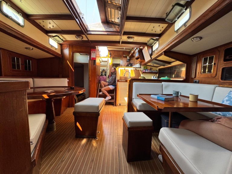 Sailboat for rent Road Town at the best price