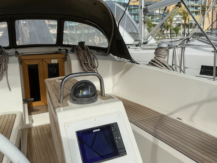 Rent a Bavaria Cruiser 41 Palma de Mallorca