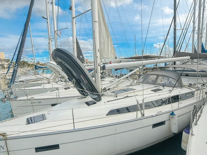 Boat rental Bavaria Cruiser 41 in Palma de Mallorca on Samboat