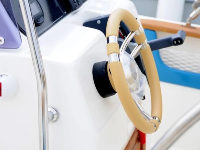 Boat rental marinesite Marine 18 in Sirmione on Samboat