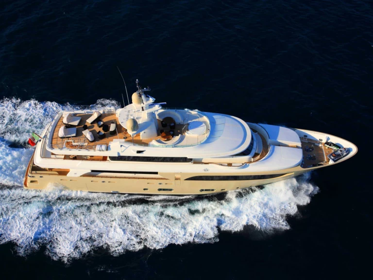 Rent a Crn 150 Dubai Marina