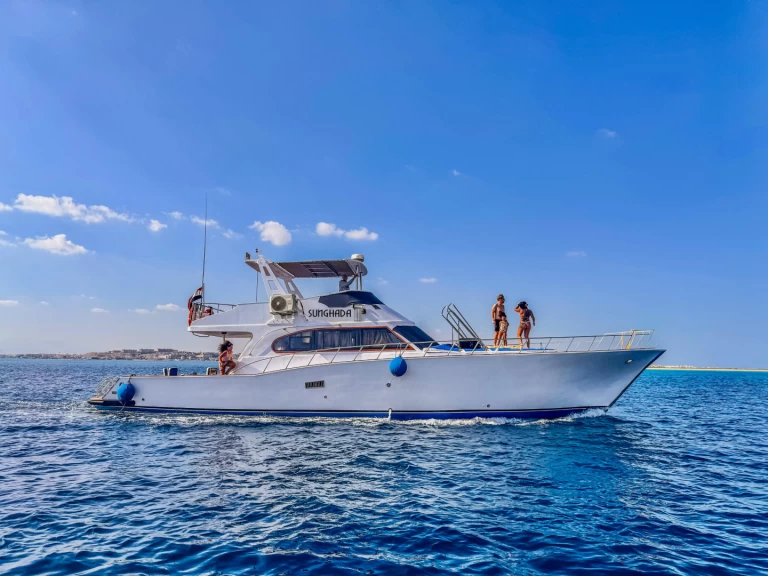 Motorboat for rent Hurghada at the best price