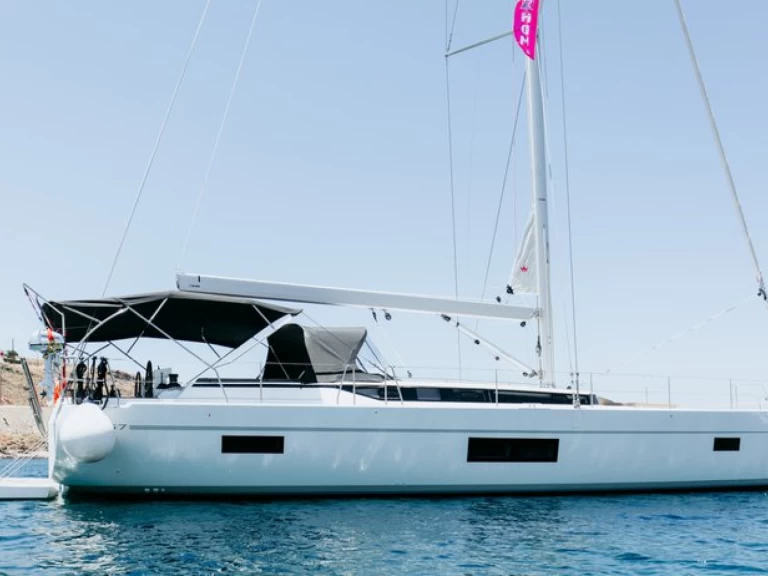 Sailboat for rent Alimos at the best price