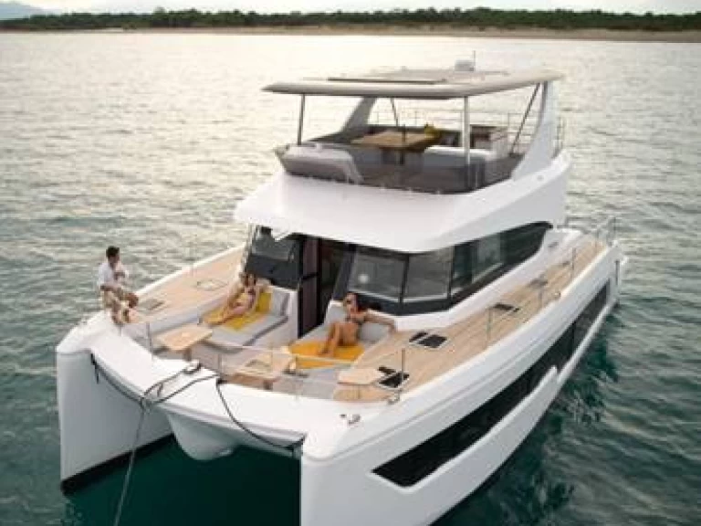 Bareboat Rental Motorboat Aventura with a boat licence