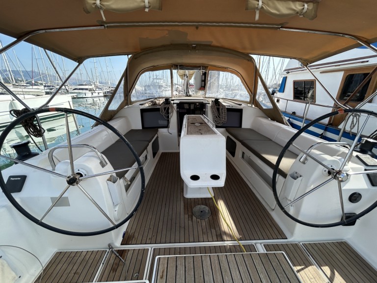 Boat rental Dufour Dufour 412 Grand large[G] in Gouvia on Samboat