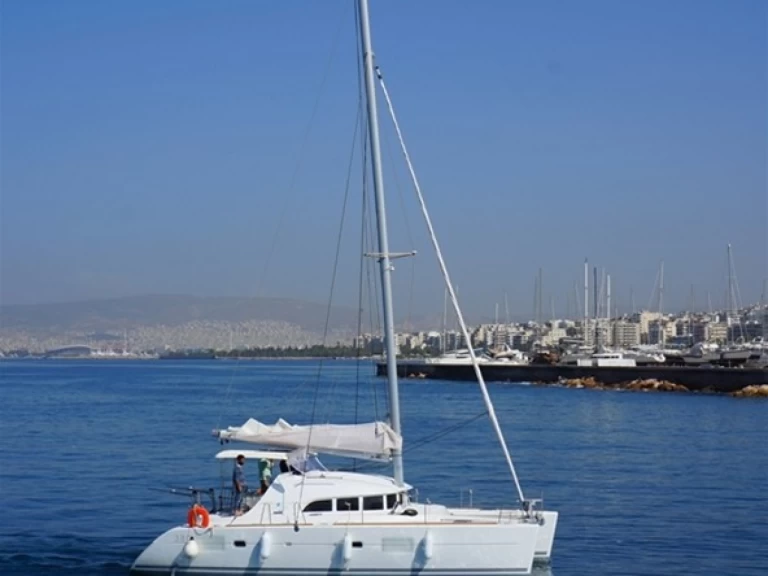 Catamaran rental in Gouvia - Lagoon Lagoon 380 S2[G]