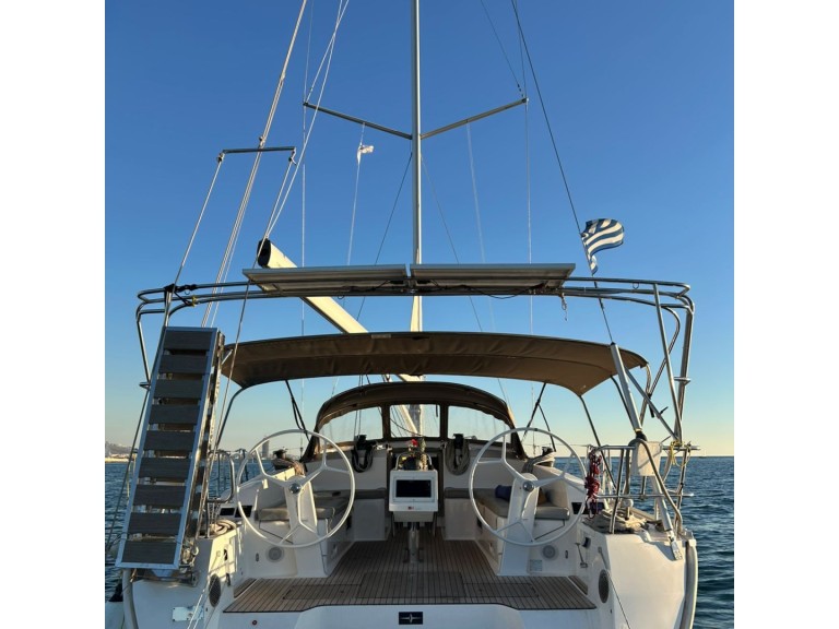 Sailboat for rent Tourlos at the best price