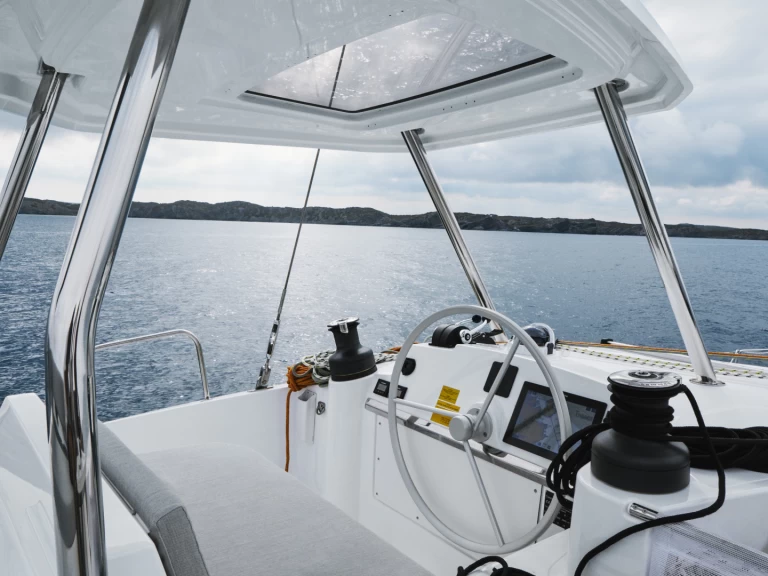 Bali Bali 4.4 owner version  in Saint-Mandrier-sur-Mer on SamBoat