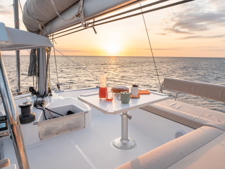 Catamaran rental in Saint-Mandrier-sur-Mer - Bali Bali 4.4 owner version 