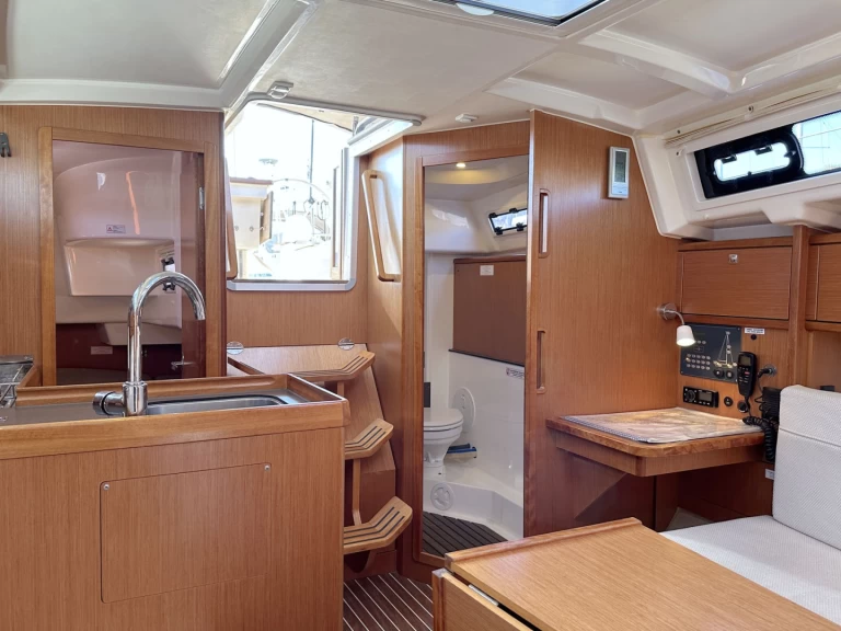Yacht charter Rogoznica cheap Cruiser 34