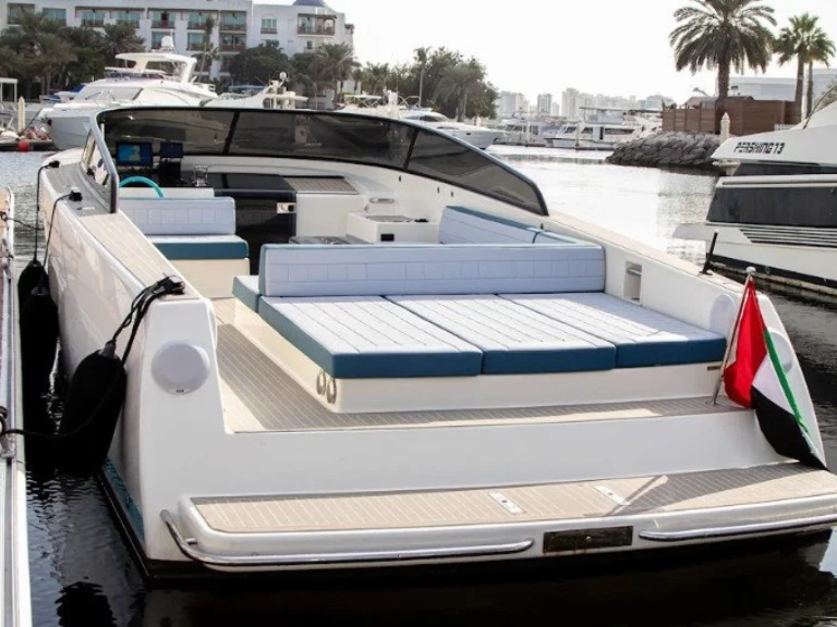 Luxury Yacht for rent Dubai Marina at the best price