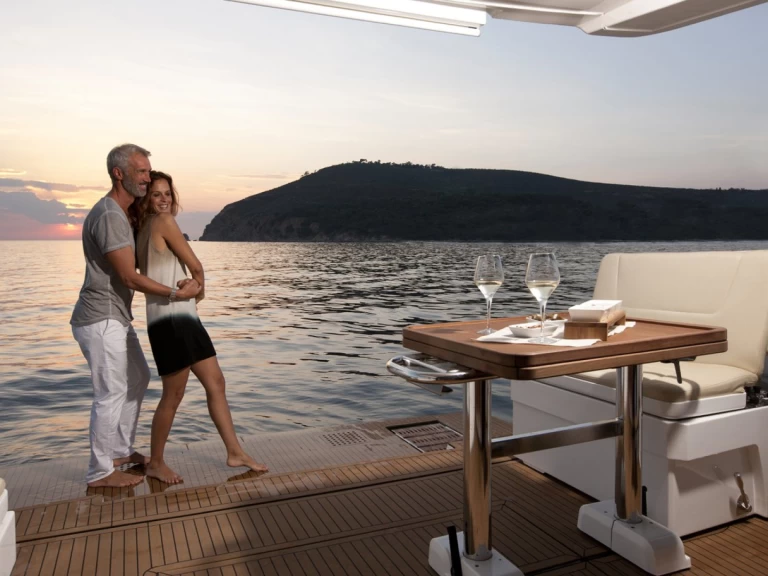 Bareboat Rental Luxury Yacht Bavaria with a boat licence